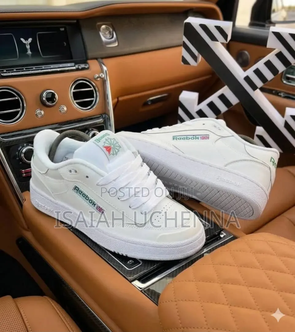 Reebok Sneakers