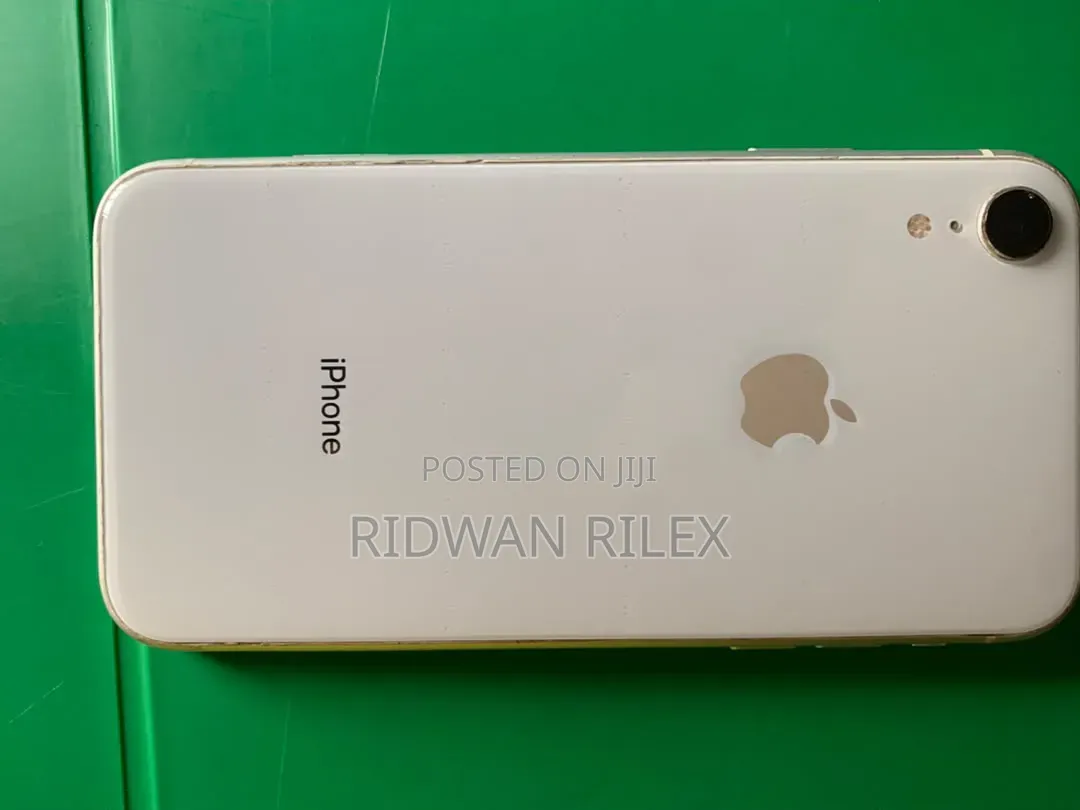 Apple iPhone XR 128 GB White