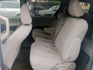 Toyota Sienna 2012 White