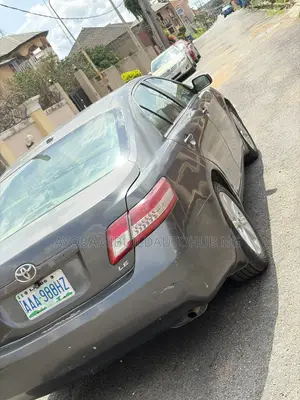 Toyota Camry LE 4dr Sedan (2.5L 4cyl 6AM) 2010 Gray