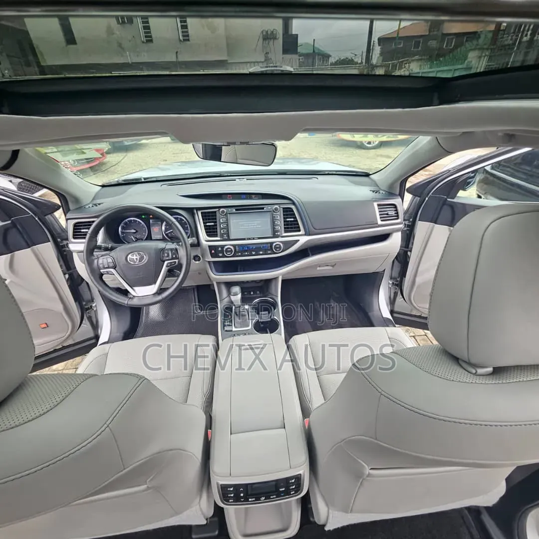 Toyota Highlander 2017 Silver