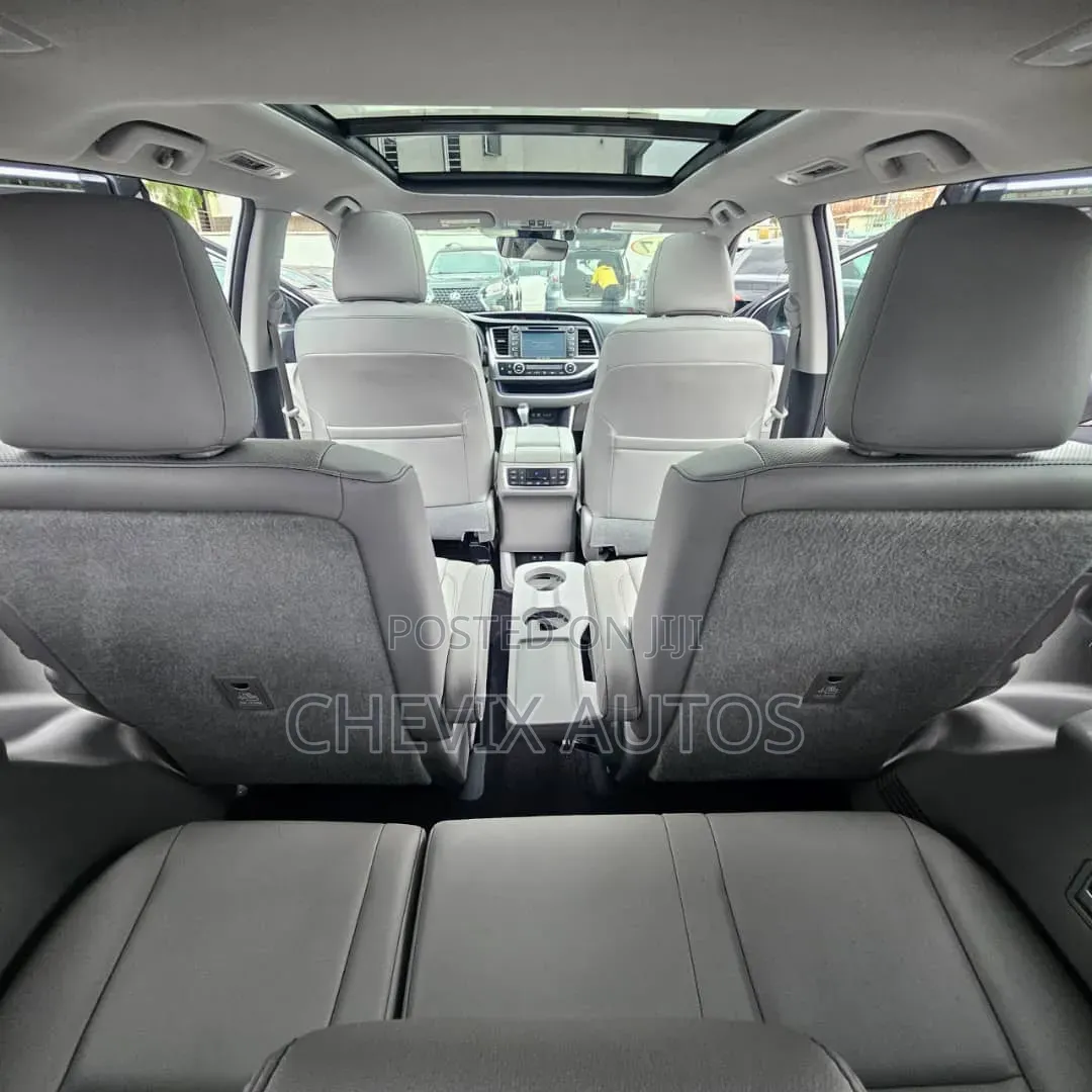 Toyota Highlander 2017 Silver