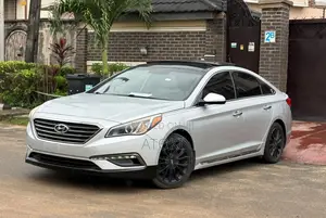 Hyundai Sonata Limited Sedan FWD (2.4L 4cyl 6A) 2016 Silver