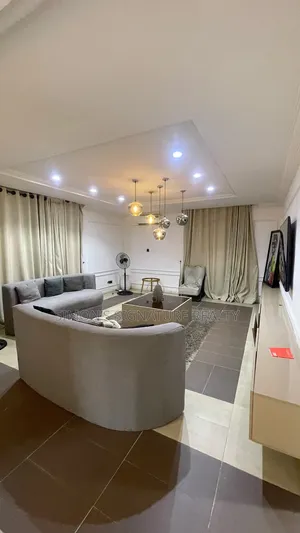 Furnished 5bdrm House in Osapa london for rent