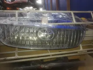 Dront Grill Corolla 2003