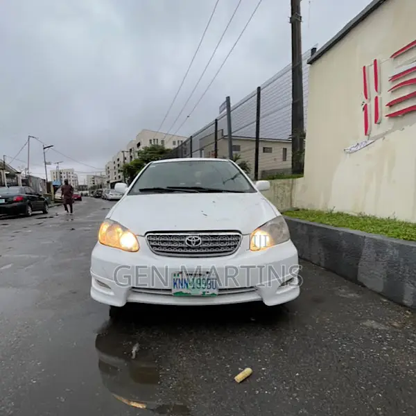Toyota Corolla 2007 White