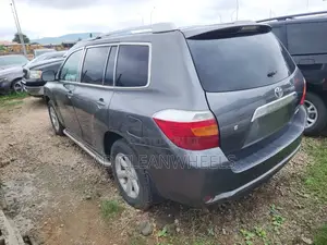 Toyota Highlander 2010 Gray