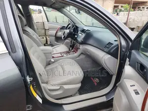 Toyota Highlander 2010 Gray