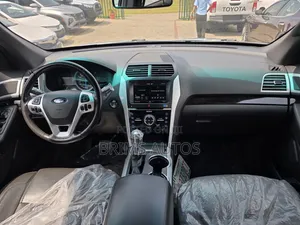 Ford Explorer 2015 Silver
