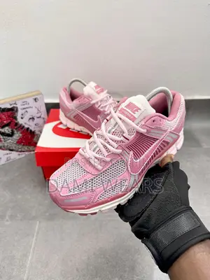 Nike Zoom Vomero 5 Elemental Pink