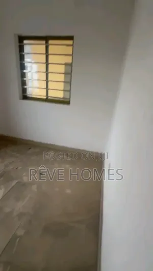 Mini Flat in Fadeyi for rent