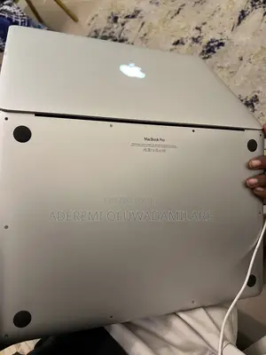 Laptop Apple MacBook Pro 2015 16GB Intel Core i7 SSHD+SSD 256GB