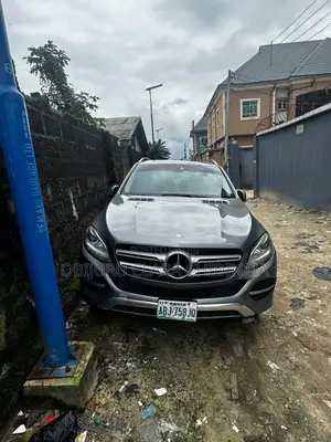 Mercedes-Benz GLE-Class 2016 Gray