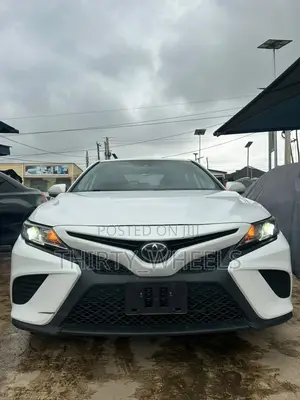 Toyota Camry 2019 White