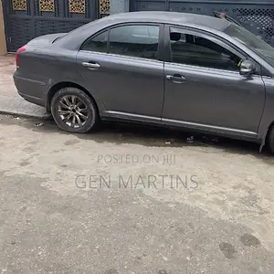 Toyota Avensis 2005 Gray