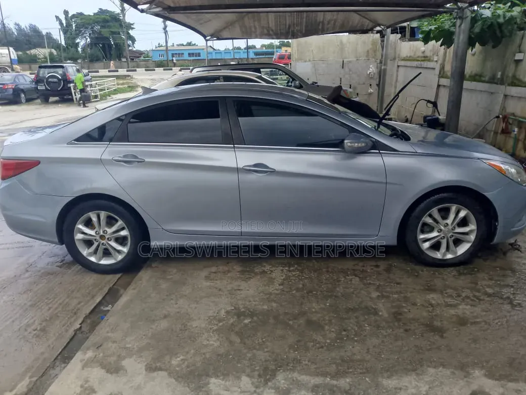 Hyundai Sonata 2011 Blue