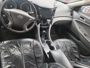 Hyundai Sonata 2011 Blue