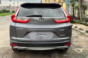 Honda CR-V Touring 4dr SUV AWD (1.5L 4cyl CVT) 2017 Gray