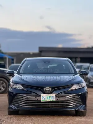 Toyota Camry L FWD (2.5L 4cyl 8AM) 2018 Green