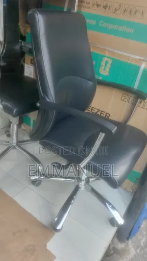 Semi Executive Chair