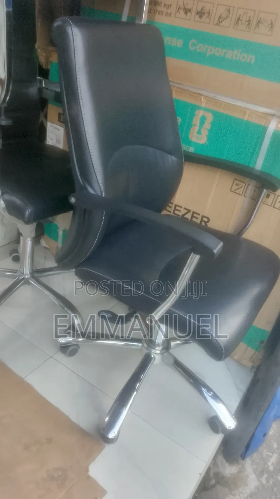 Semi Executive Chair