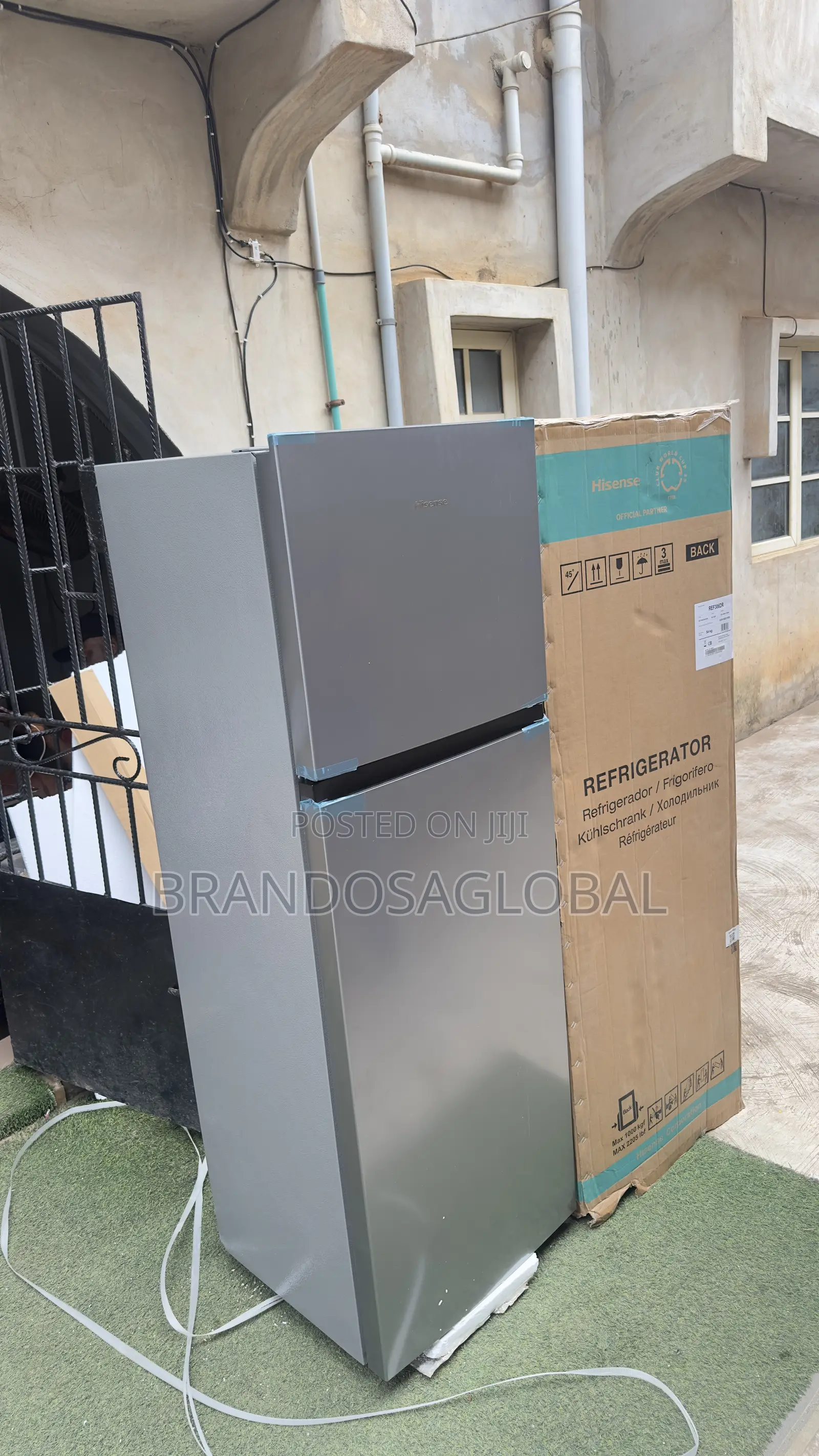 Hisense 306L Refrigerator – Premium Double Door Cooling System