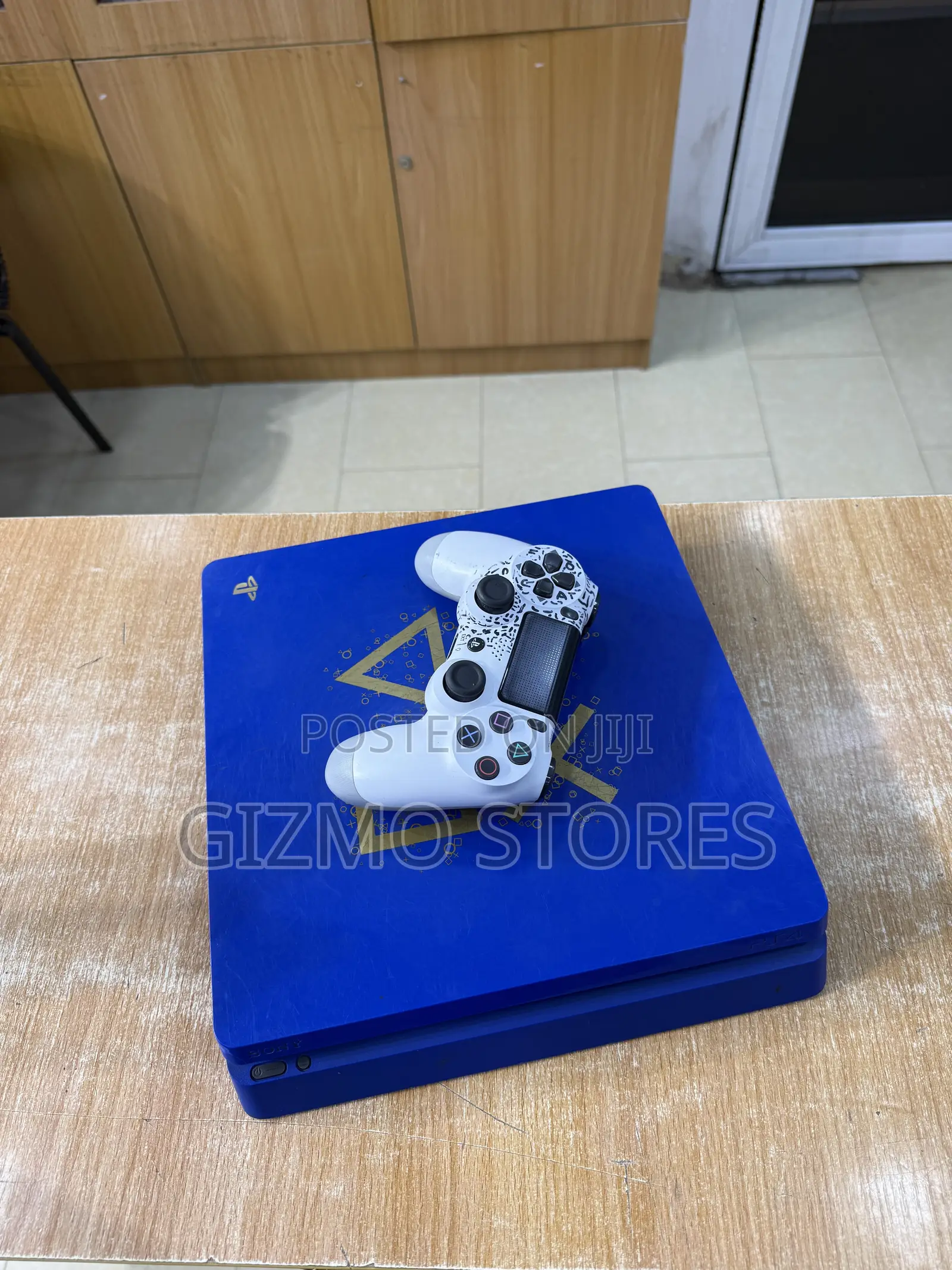 Preowned PS4 Slim Console 1TB With One Pad