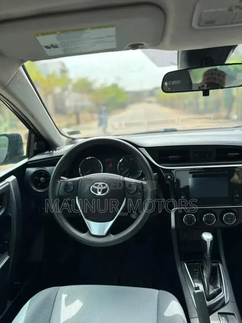Toyota Corolla 2017 Black
