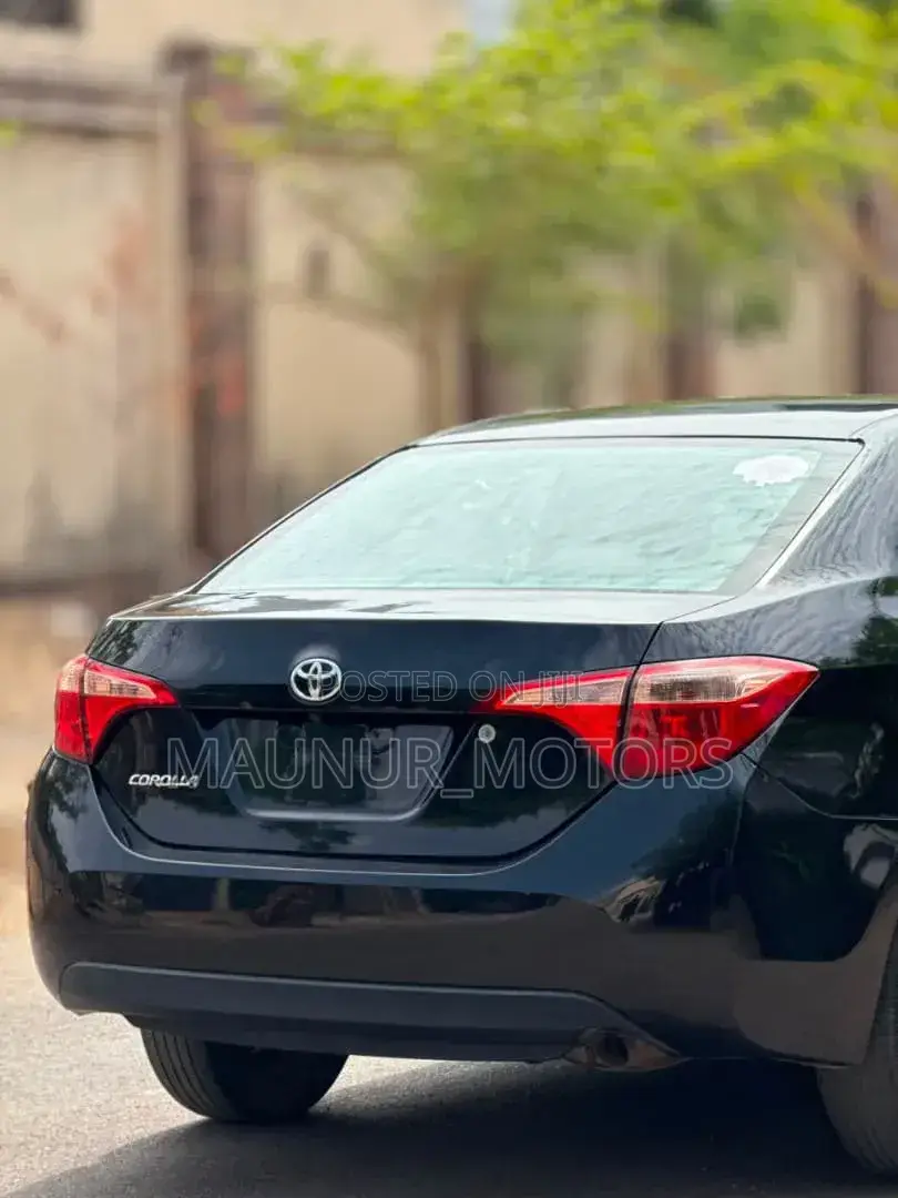 Toyota Corolla 2017 Black