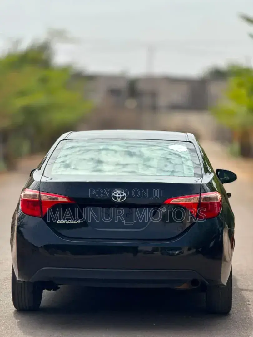 Toyota Corolla 2017 Black