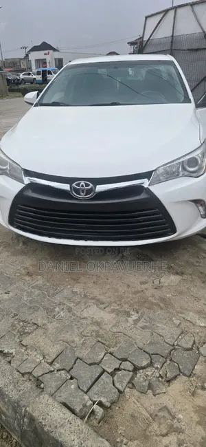 Toyota Camry 2016 White