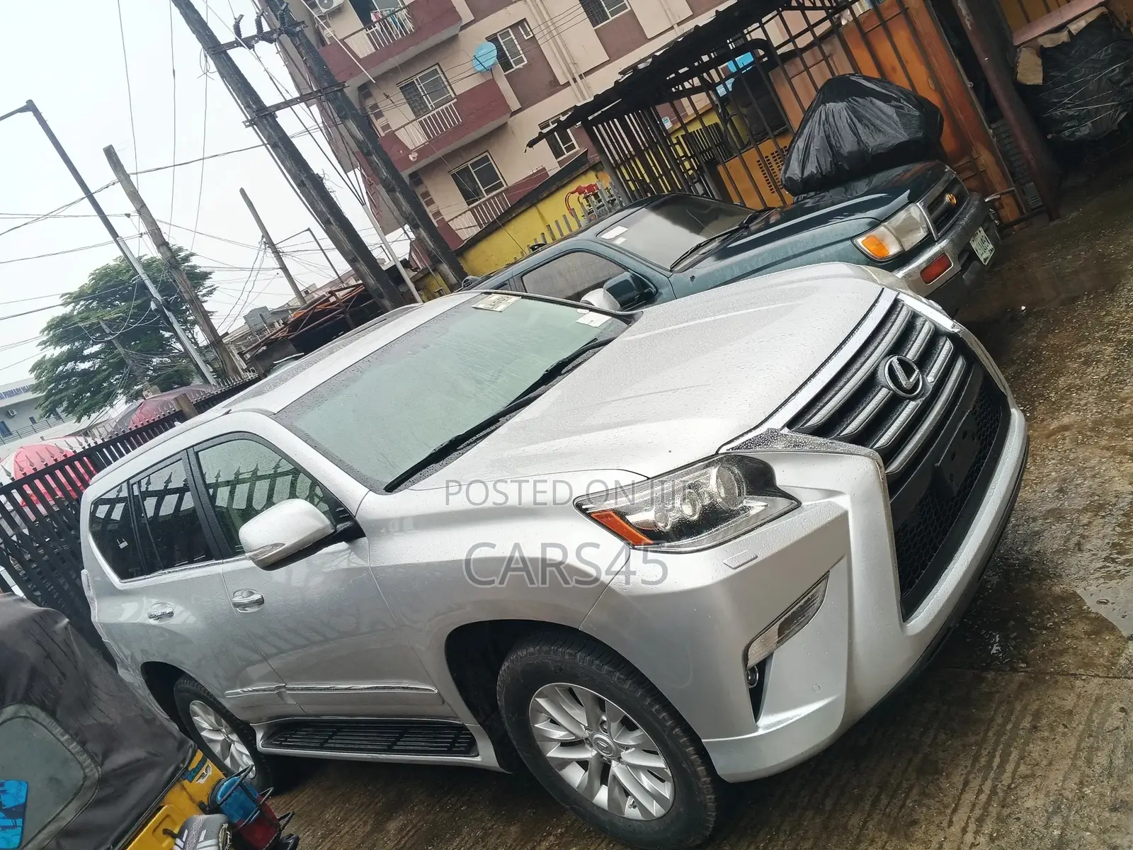 Lexus GX 2015 Silver