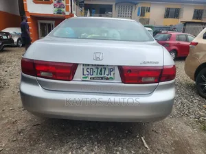 Honda Accord 2005 Silver