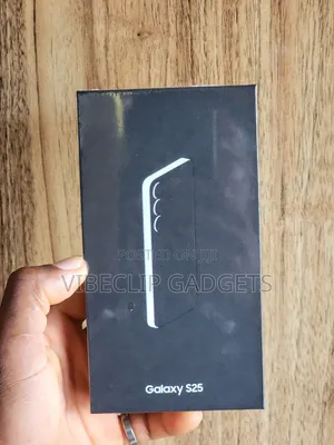 New Samsung Galaxy S25 256 GB Black