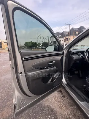 Hyundai Tucson Limited 2022 Silver