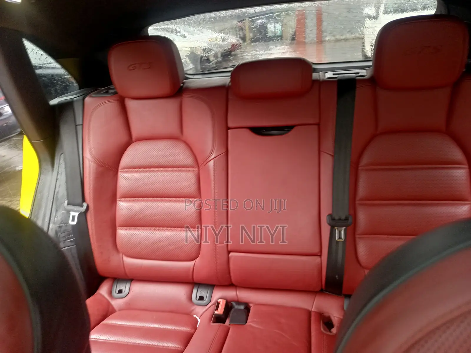 Porsche Macan GTS 2017 Yellow