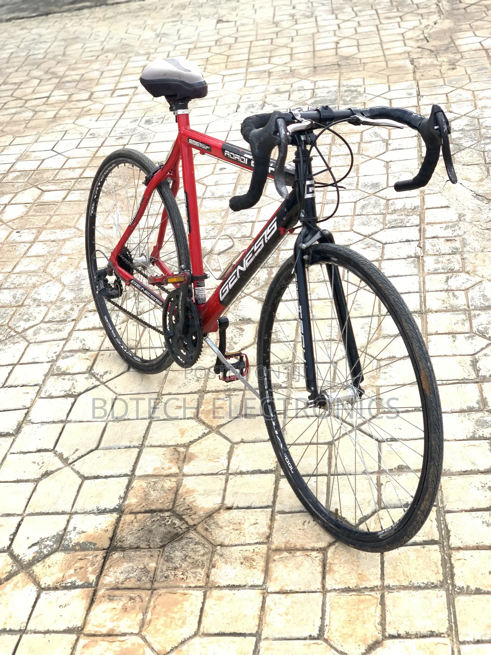 700c Road Tech