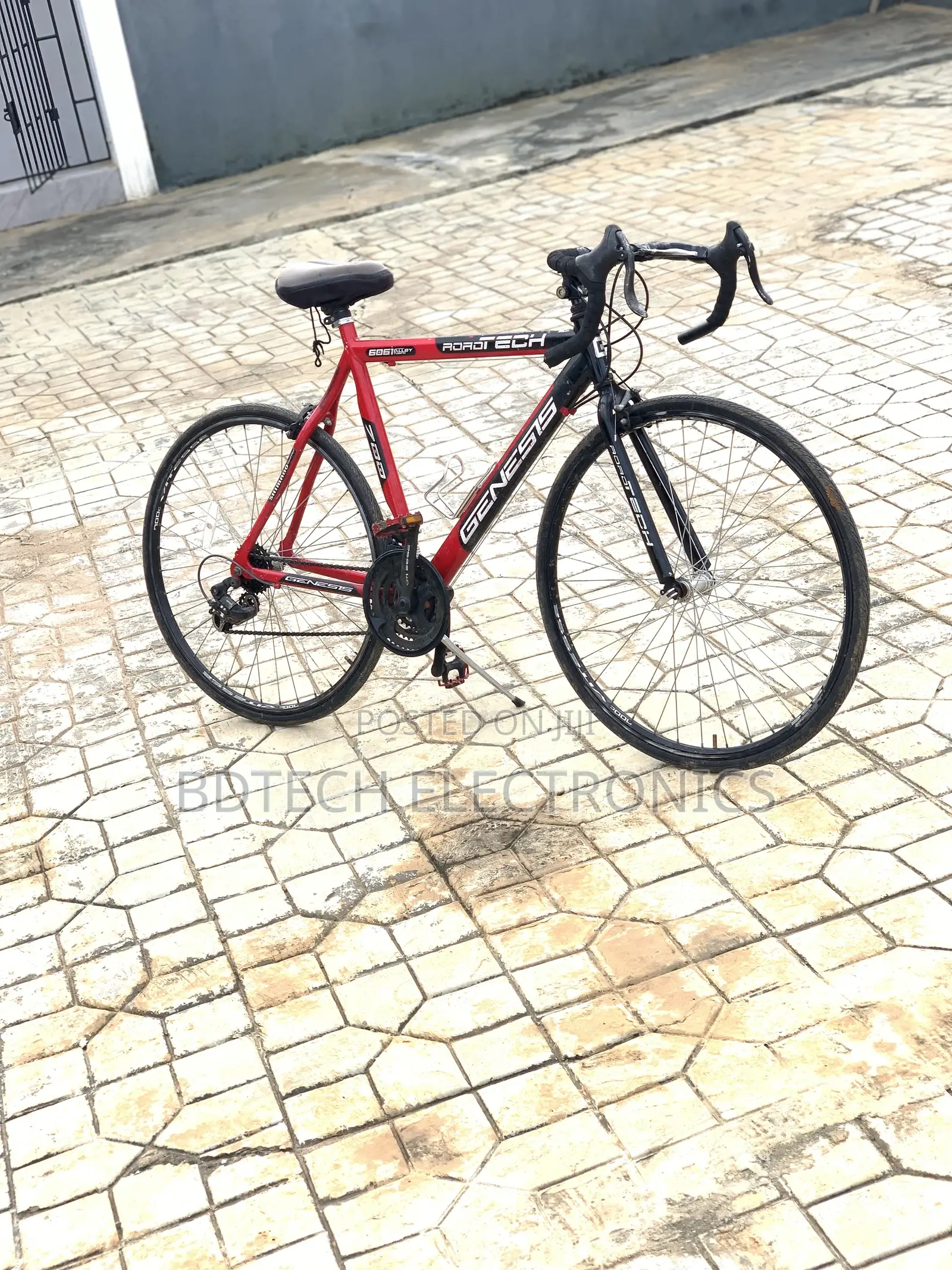 700c Road Tech
