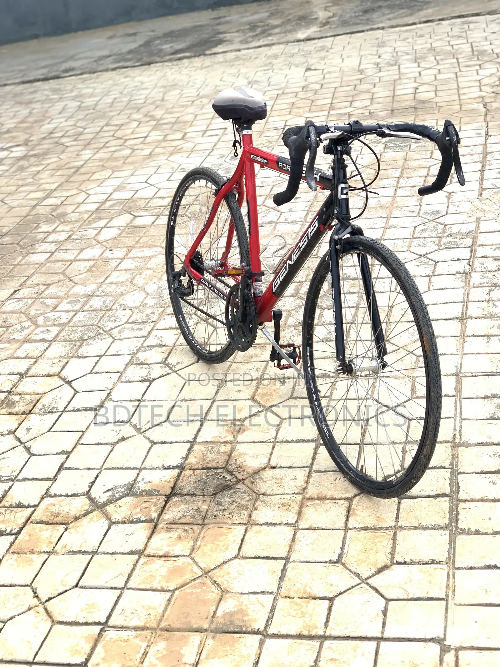 700c Road Tech