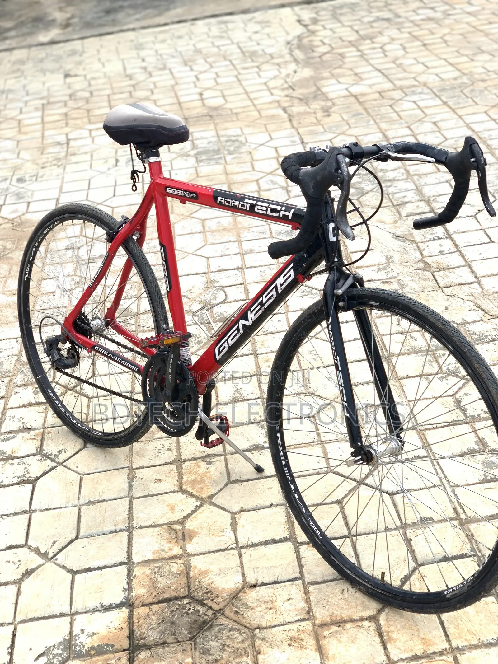 700c Road Tech