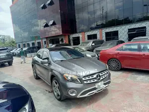 Mercedes-Benz GLA 250 2016 Gray