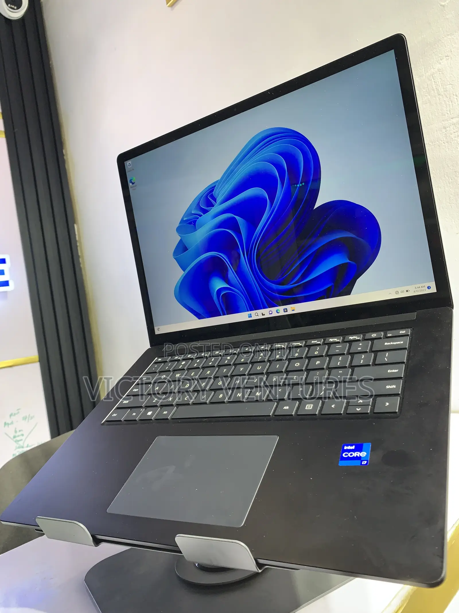 New Laptop Microsoft Surface Laptop 4 32GB Intel Core i7 SSD 256GB