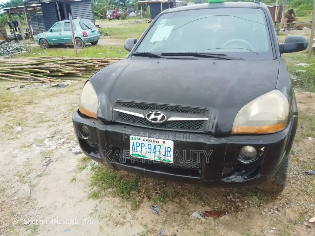 Hyundai Tucson 2008 Black