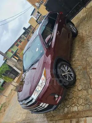 Toyota Highlander XLE 4x4 V6 (3.5L 6cyl 8A) 2018