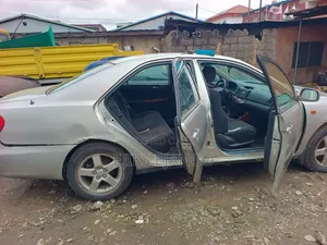 Toyota Camry 2004 Silver
