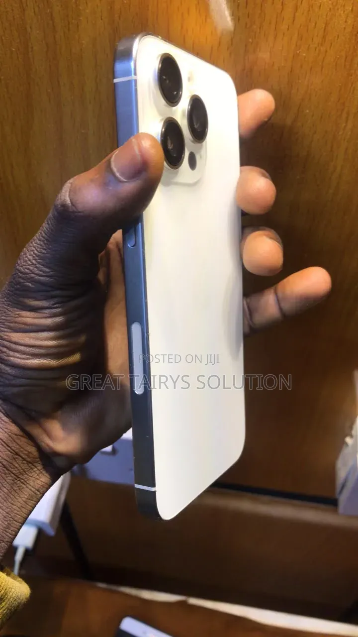 Apple iPhone 15 Pro Max 256 GB White