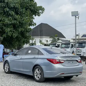 Hyundai Sonata 2011