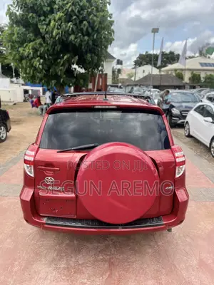 Toyota RAV4 2011 Red