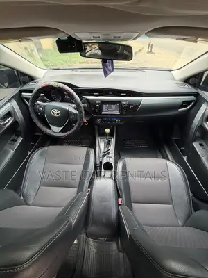 Toyota Corolla 2016 (Grey)