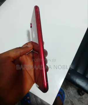 Apple iPhone XR 64 GB Red